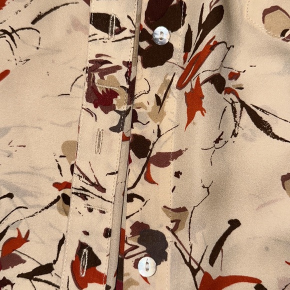 Madison Marcus Bewilder Floral-Print Silk Top, Tea (Off-White) - Picture 4 of 4